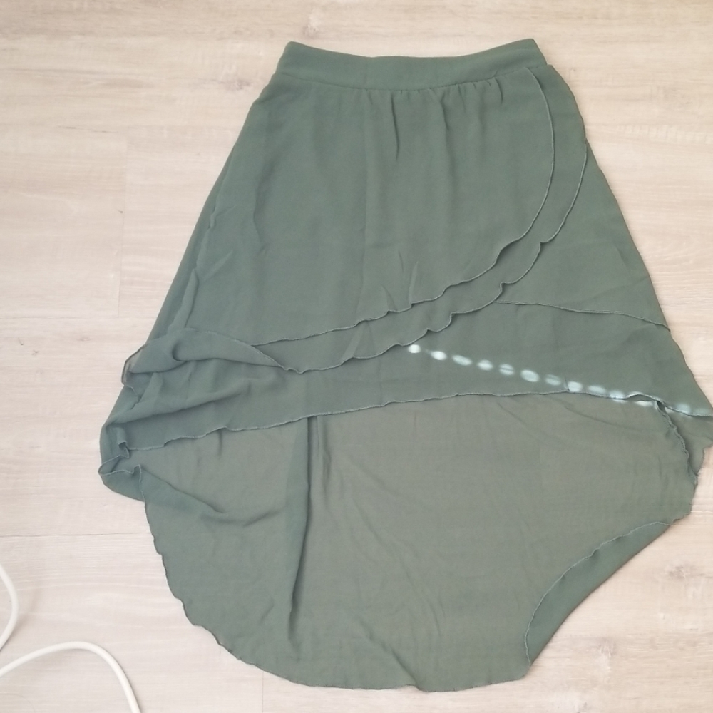 Green high low skirt